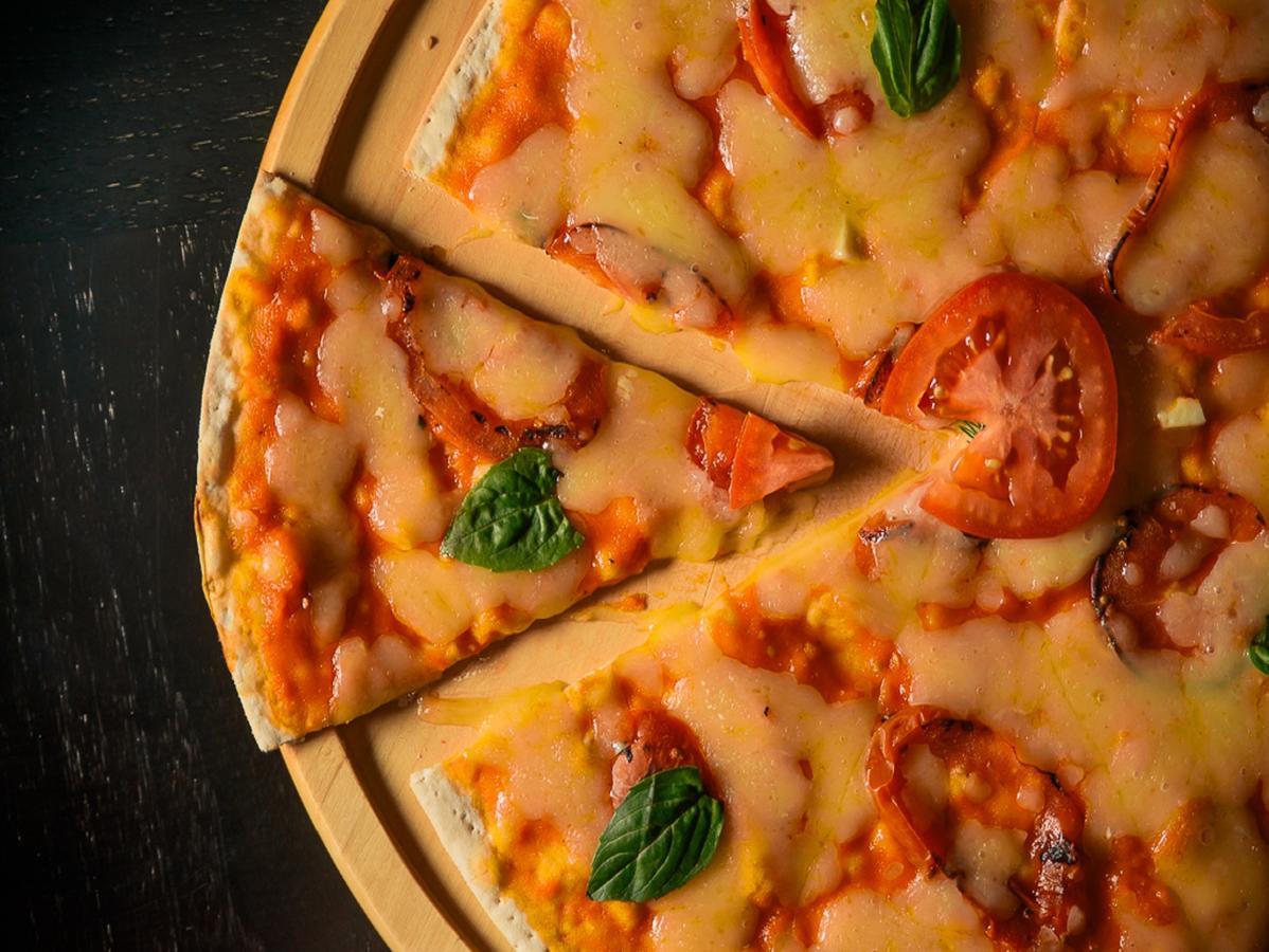 The Concord Hotel & Suites Найробі Екстер'єр фото Pizza