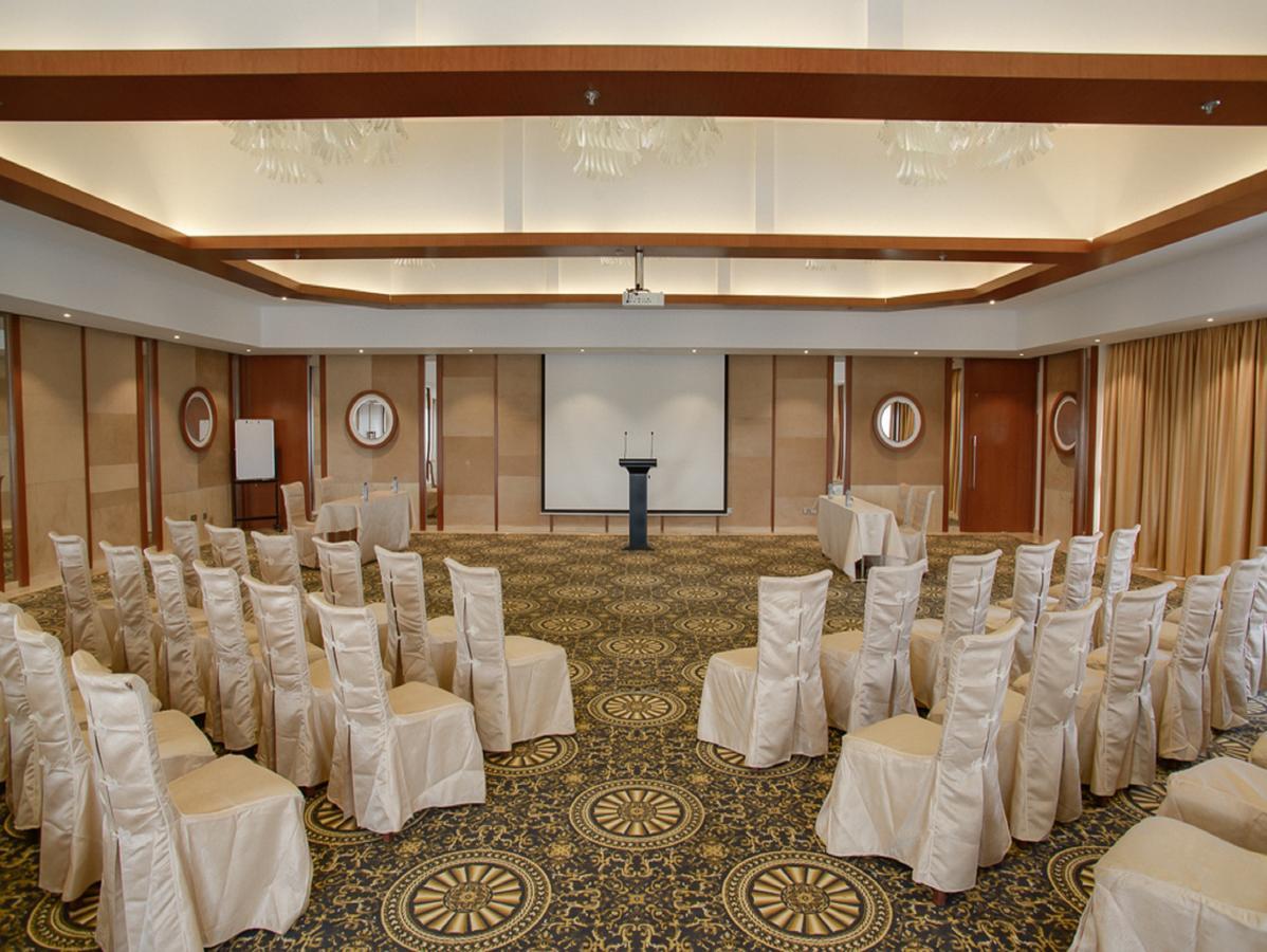 The Concord Hotel & Suites Найробі Екстер'єр фото The Royal Ballroom