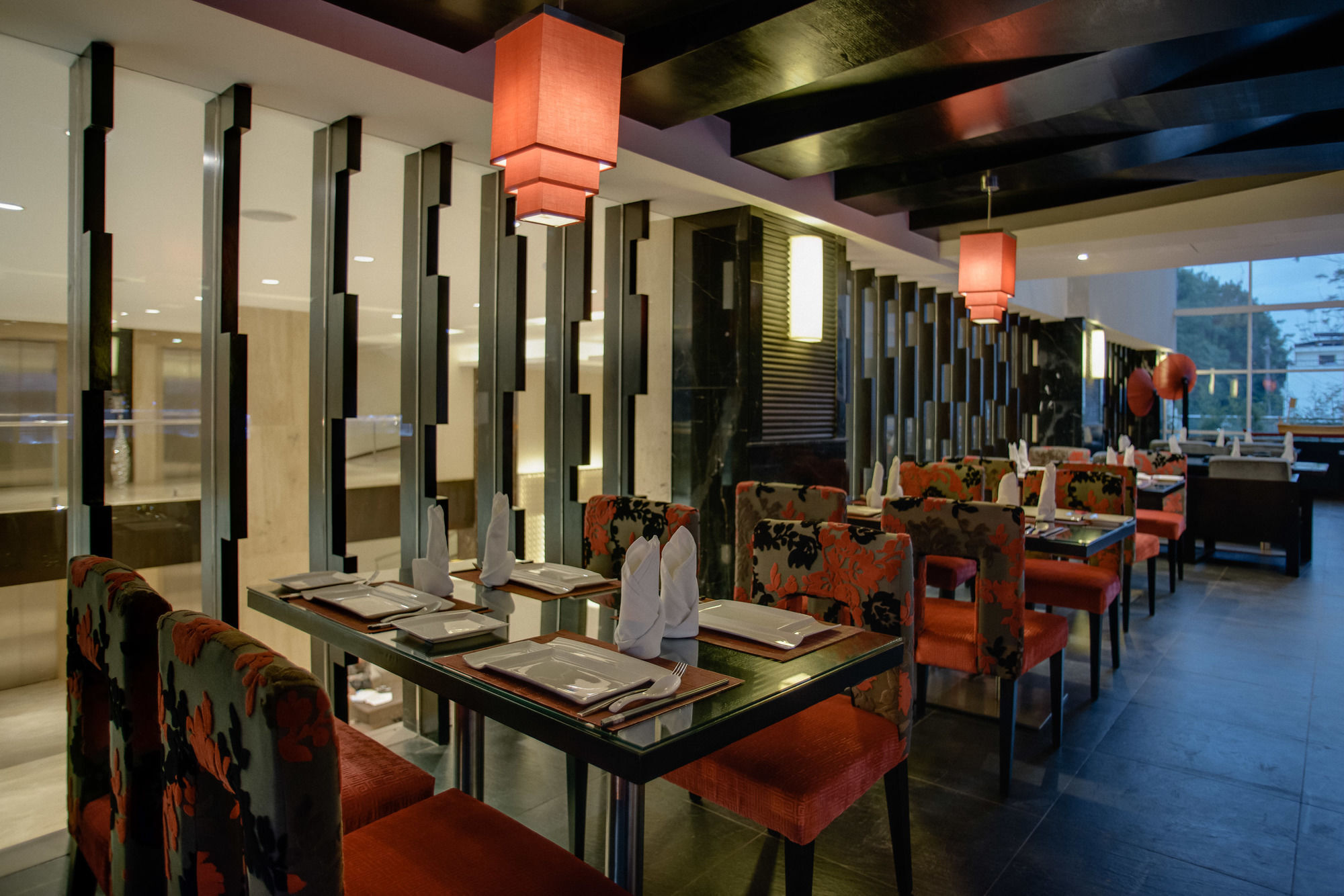 The Concord Hotel & Suites Найробі Екстер'єр фото The interior of a restaurant